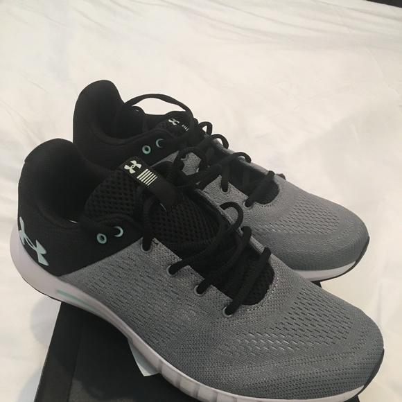 women's micro g pursuit running shoe